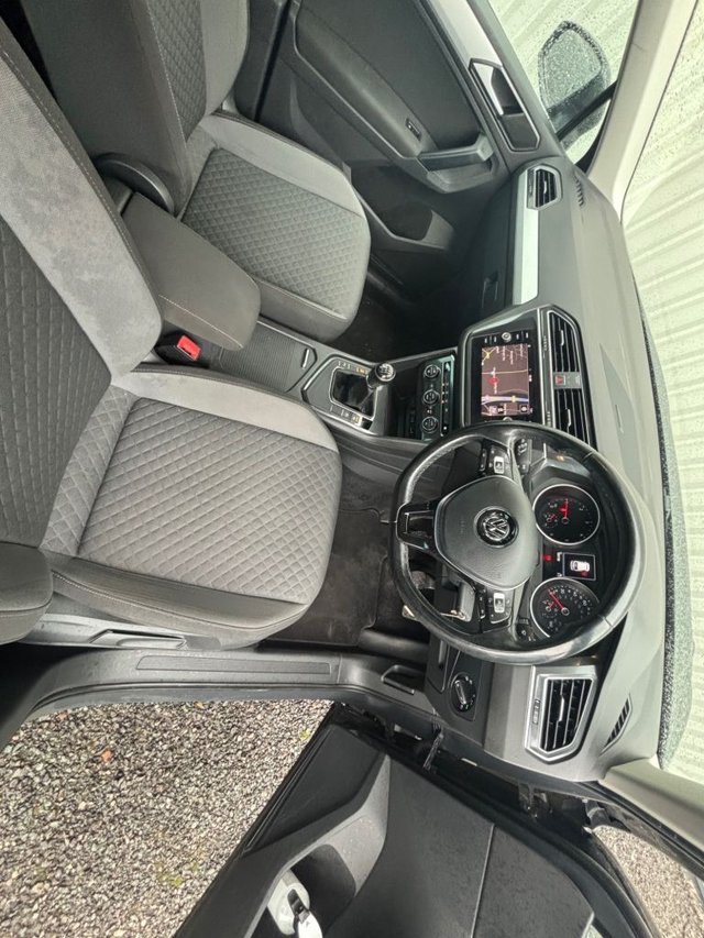 2017 VOLKSWAGEN TIGUAN 2.0 TDI SE Navigation SUV 5dr Diesel Manual Euro 6 (s/s) (150 ps) - Photo 9