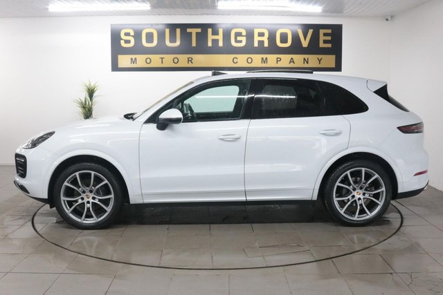 2020 PORSCHE CAYENNE 3.0T V6 GPF SUV 5dr Petrol TiptronicS 4WD Euro 6 (s/s) (340 ps) - Photo 3