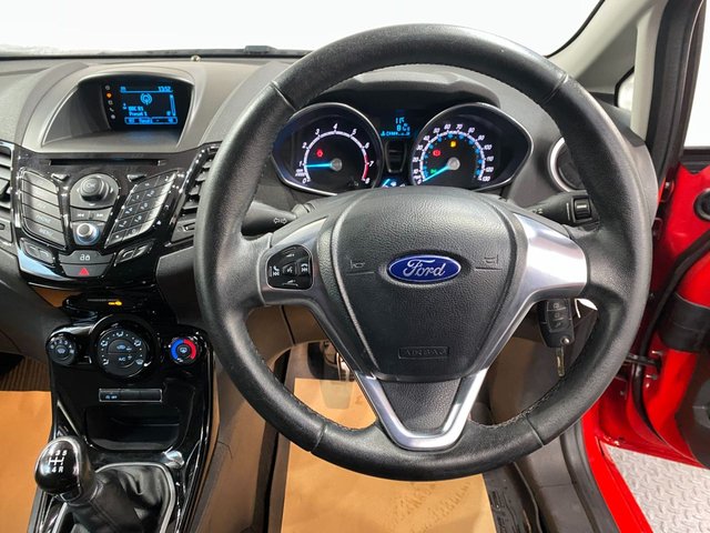 2014 Ford Fiesta 1L Zetec S 3dr - Photo 12