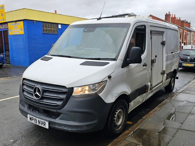 2019 Mercedes-Benz Sprinter 2.1L null 5dr - Photo 3