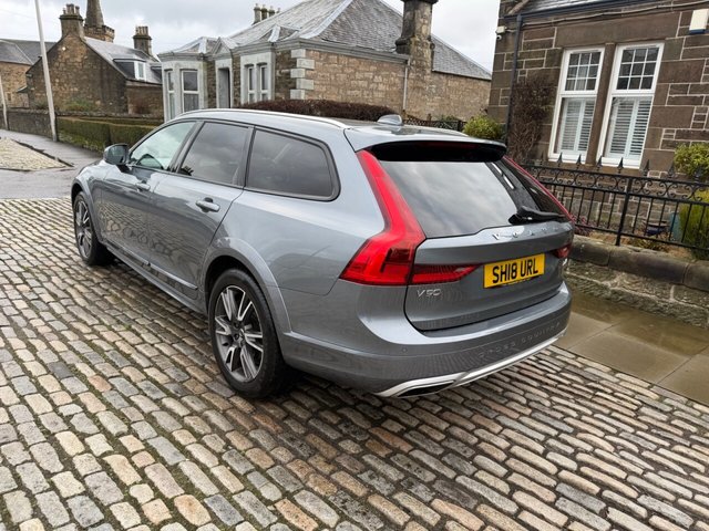 2018 VOLVO V90 Cross Country - Photo 8