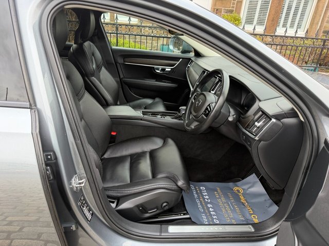 2018 VOLVO V90 Cross Country - Photo 2
