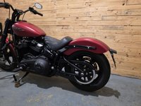 USED 2019 19 HARLEY-DAVIDSON SOFTAIL 1745 FXBB Street Bob Custom Cruiser Petrol Manual Euro 4 (87 ps) 