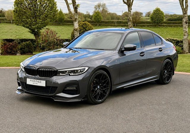 View our BMW 3 SERIES