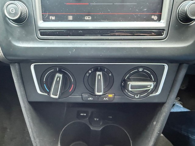 2016 VOLKSWAGEN POLO 1.0 BlueMotion Tech Match Hatchback 5dr Petrol Manual Euro 6 (s/s) (60 ps) - Photo 9