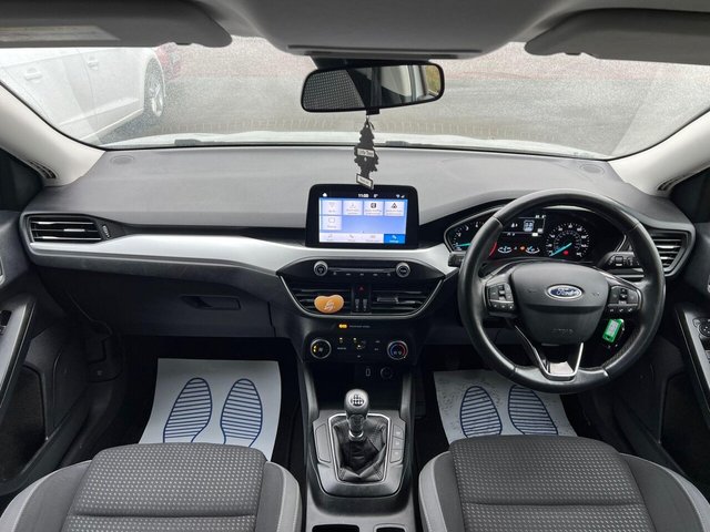 2019 Ford Focus - Photo 2