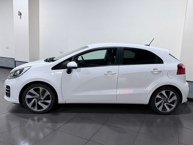 2015 KIA RIO - Photo 4