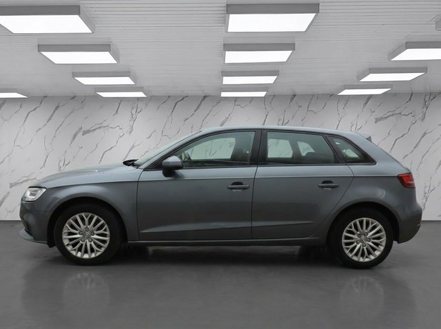 2017 AUDI A3 - Photo 5