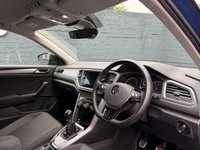 USED 2022 71 VOLKSWAGEN T-ROC 1.0 TSI Active SUV 5dr Petrol Manual Euro 6 (s/s) (110 ps) 1 Owner, Full VW History, Front & Rear Sensors, Tinted Windows, Heated Folding Wingmirrors, Adaptive Cruise, Heated Seats, Sat Nav, Apple Carplay Android Auto, Power Tailgate, Bluetooth and Bluetooth Audio.
