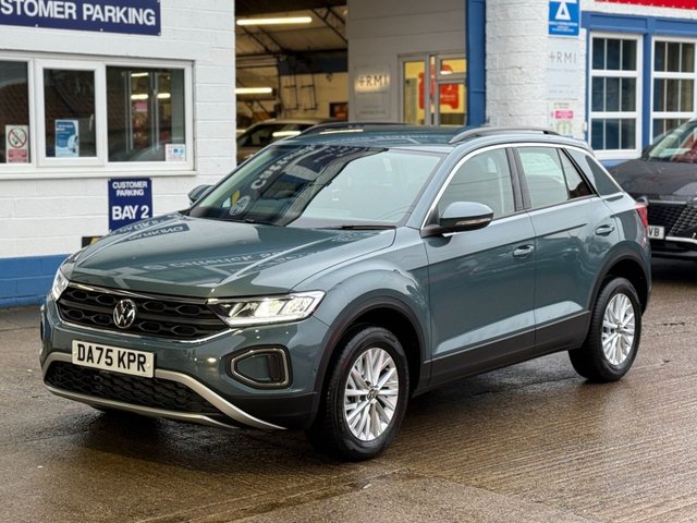 2025 75 Volkswagen T-Roc 1.0 TSI Life SUV 5dr Petrol Manual Euro 6 (s/s) (115 ps)