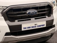 USED 2019 69 FORD RANGER 2.0 ECOBLUE WILDTRAK PICKUP DOUBLE CAB 4DR DIESEL AUTO 4WD EURO 6 (S/S) (213 PS) NAV NO VAT - VERY LOW MILEAGE - FULL SERVICE HISTORY - JUST BEEN SERVICED  - 2 KEYS - HPI CHECK ALL CLEAR  - ULEZ / LEZ / CAZ COMPLIANT - STUNNING METALLIC WHITE PAINTWORK - WILDTRACK BODY STYLING - SAT NAV - CAR PLAY - ANDRIOD AUTO - REVERSE CAMERA - LEATHERS INTERIOR - CRUISE CONTROL - BI XENON HEADLIGHTS - ROLLER SHUTTER - HEATED MIRROR -  FINANCE AVAILABLE - ZERO DEPOSIT OFFERS - ALL VANS/CARS WELCOME IN PART-EXCHANGE, ANY AGE, ANY MILEAGE, ANY CONDITION