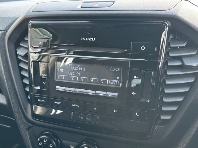 2021 ISUZU D-MAX - Photo 11