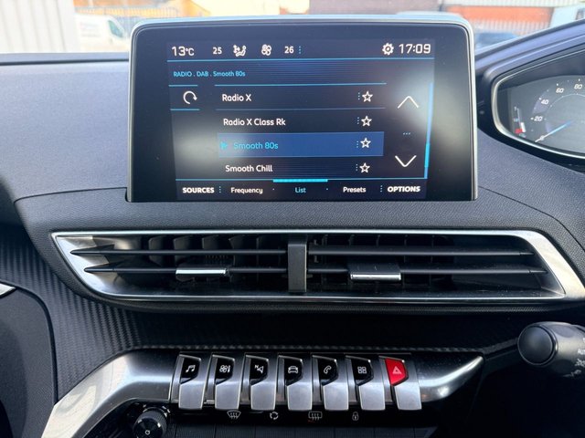 2018 Peugeot 3008 1.6L Active 5dr - Photo 11