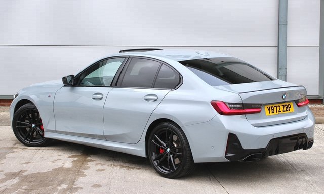 View our BMW 3 SERIES