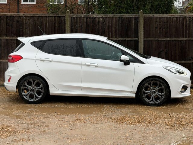 2018 Ford Fiesta - Photo 12