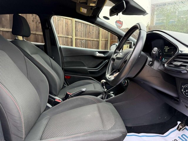 2018 Ford Fiesta - Photo 5