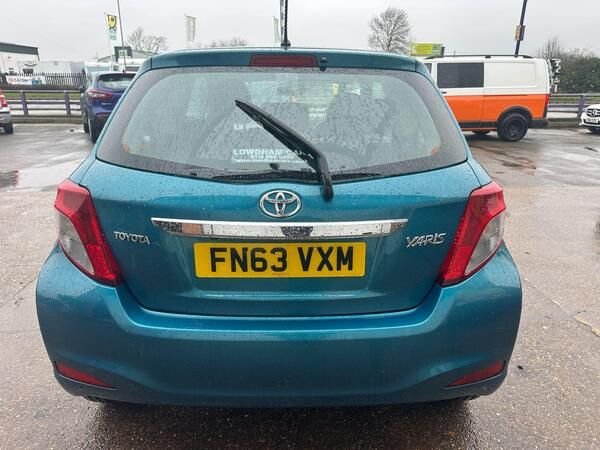 2013 Toyota Yaris 1.3L Tr 3dr - Photo 3