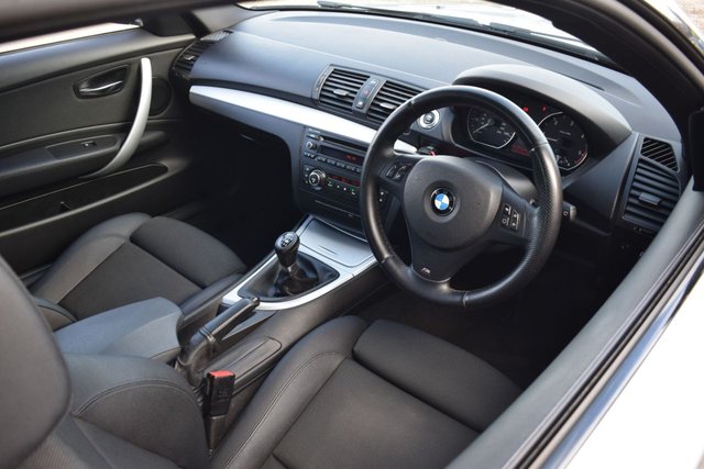 2012 BMW 1 Series 2L M Sport 2dr - Photo 3