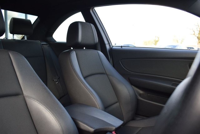 2012 BMW 1 Series 2L M Sport 2dr - Photo 5