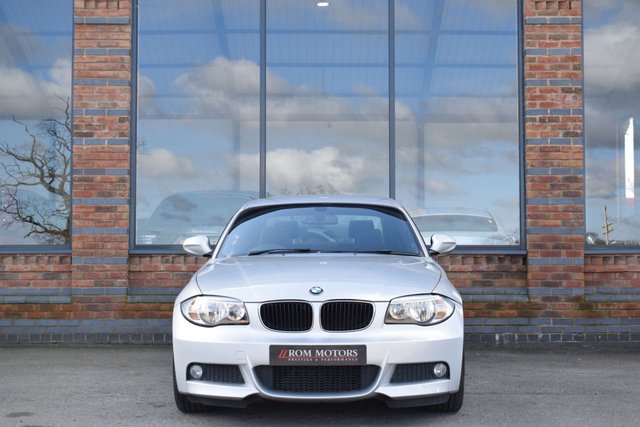 2012 BMW 1 Series 2L M Sport 2dr - Photo 4