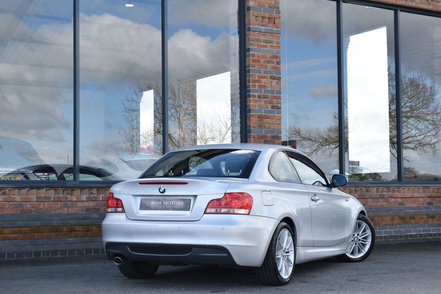 2012 BMW 1 Series 2L M Sport 2dr - Photo 2