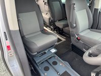 USED 2015 64 VOLKSWAGEN TRANSPORTER 2.0 TD T30 SE 4dr Diesel DSG L1 H1 (211 g/km, 138 bhp) WAV 