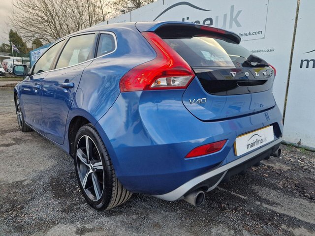 2016 VOLVO V40 - Photo 11