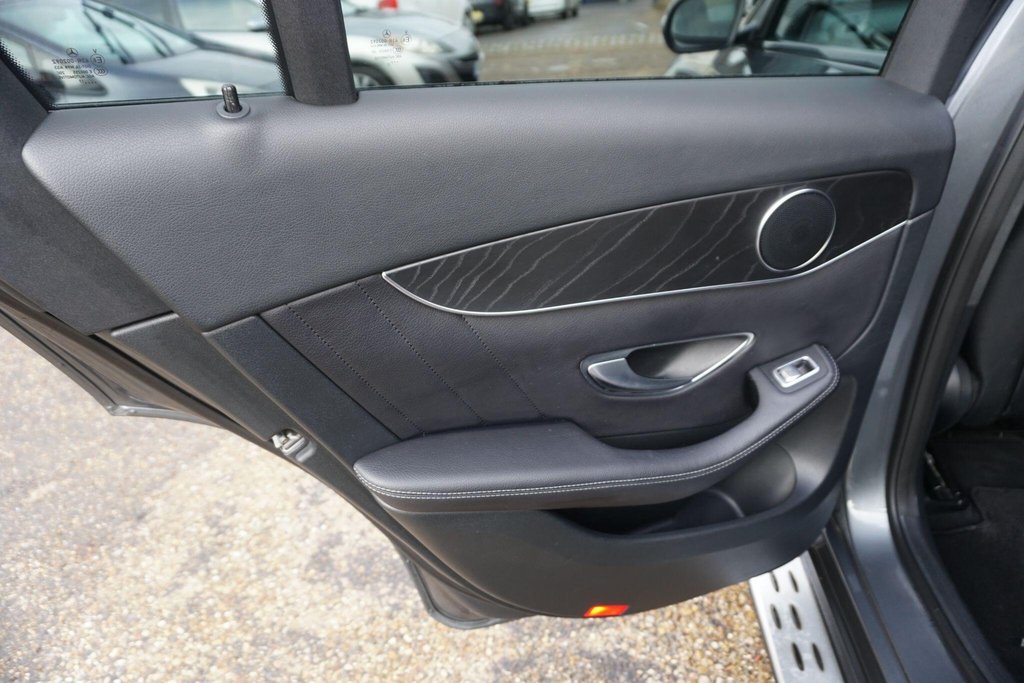 USED 2017 67 MERCEDES-BENZ GLC 2.1 GLC250d AMG Line (Premium) Coupe G-Tronic 4MATIC Euro 6 (s/s) 5dr SERVICE HISTORY/JUST ARRIVED!!