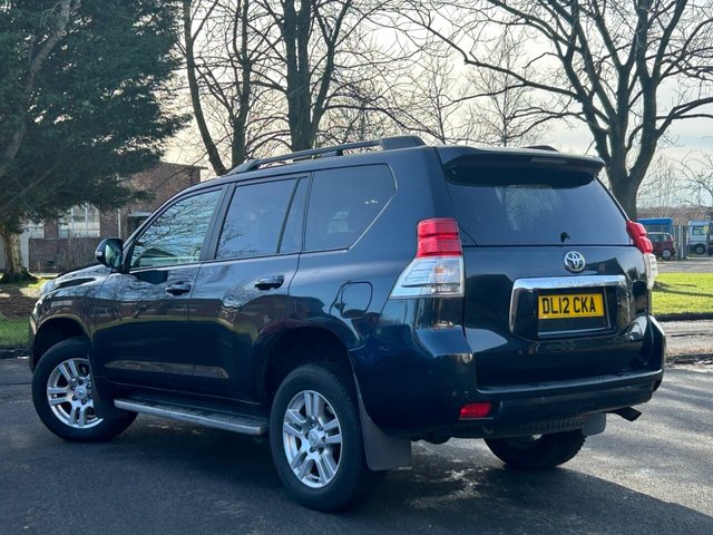 View our TOYOTA LAND CRUISER