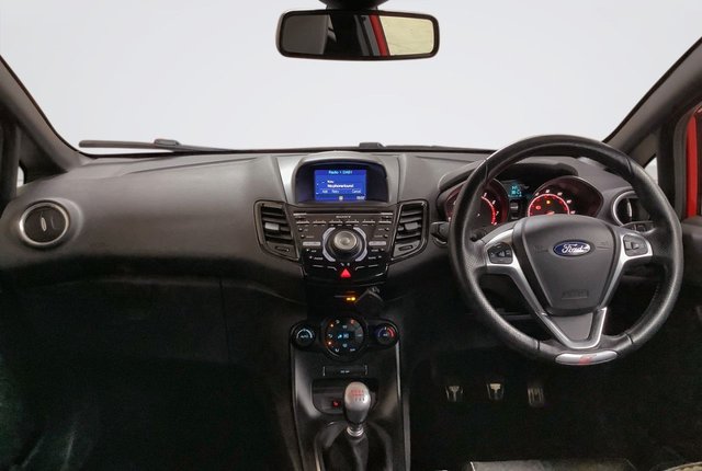 2017 Ford Fiesta - Photo 3