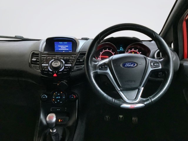2017 Ford Fiesta - Photo 12