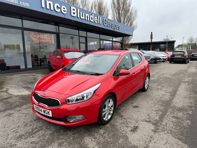 2014 KIA CEED 1.6 CRDi EcoDynamics 2 Hatchback 5dr Diesel Manual Euro 5 (s/s) (126 bhp) - Photo 2