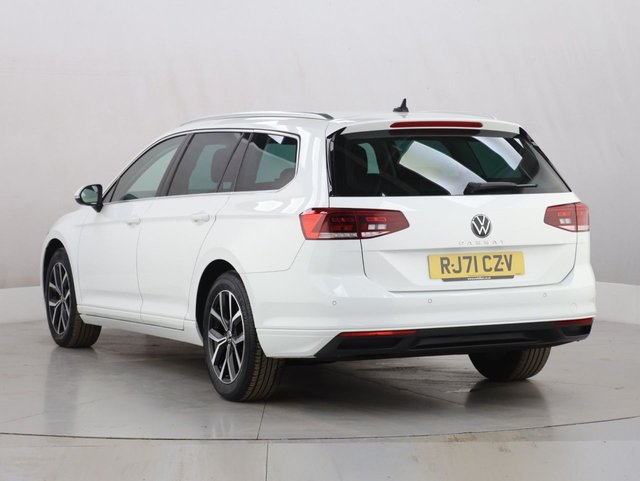 2022 Volkswagen Passat 2L Sel 5dr - Photo 7