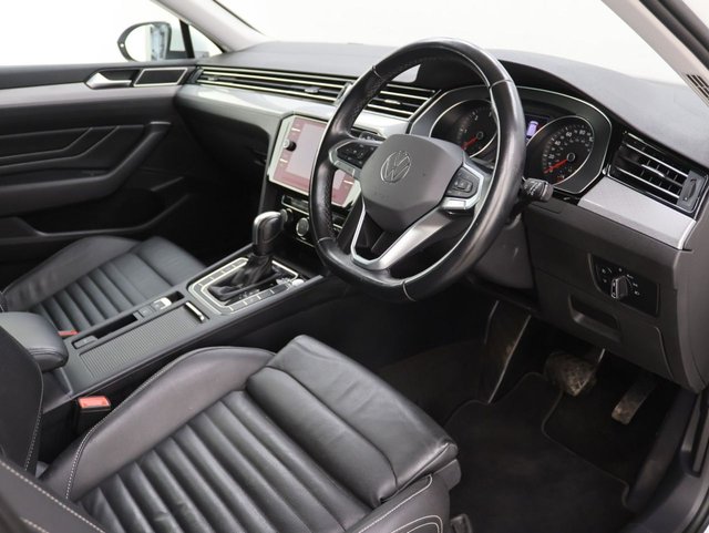 2022 Volkswagen Passat 2L Sel 5dr - Photo 10