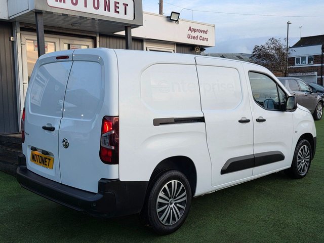 2021 VAUXHALL COMBO 1.5 Turbo D 2300 Dynamic Panel Van 4dr Diesel Manual L2 H1 Euro 6 (100 ps) - Photo 8