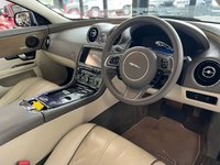 USED 2010 10 JAGUAR XJ 3.0d V6 Portfolio Saloon 4dr Diesel Auto Euro 5 (275 ps) 