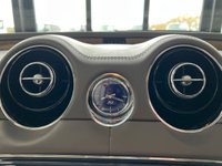 USED 2010 10 JAGUAR XJ 3.0d V6 Portfolio Saloon 4dr Diesel Auto Euro 5 (275 ps) 