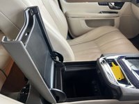 USED 2010 10 JAGUAR XJ 3.0d V6 Portfolio Saloon 4dr Diesel Auto Euro 5 (275 ps) 