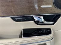 USED 2010 10 JAGUAR XJ 3.0d V6 Portfolio Saloon 4dr Diesel Auto Euro 5 (275 ps) 