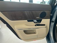 USED 2010 10 JAGUAR XJ 3.0d V6 Portfolio Saloon 4dr Diesel Auto Euro 5 (275 ps) 