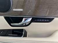 USED 2010 10 JAGUAR XJ 3.0d V6 Portfolio Saloon 4dr Diesel Auto Euro 5 (275 ps) 