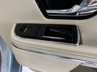 USED 2010 10 JAGUAR XJ 3.0d V6 Portfolio Saloon 4dr Diesel Auto Euro 5 (275 ps) 