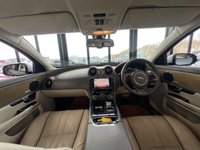 USED 2010 10 JAGUAR XJ 3.0d V6 Portfolio Saloon 4dr Diesel Auto Euro 5 (275 ps) 