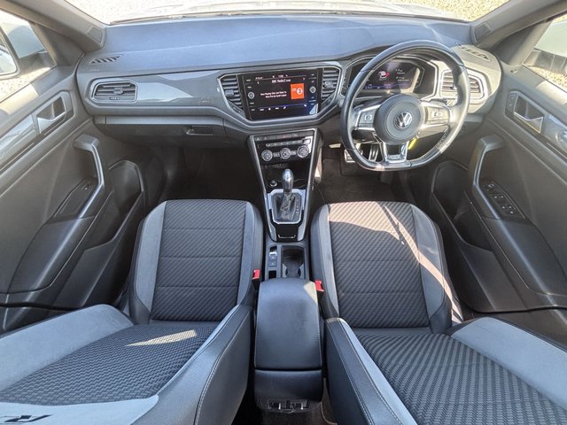 2021 VOLKSWAGEN T-ROC - Photo 10