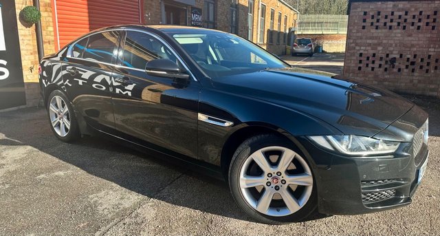 2016 JAGUAR XE 2.0d Portfolio Saloon 4dr Diesel Auto AWD Euro 6 (s/s) (180 ps) - Photo 2