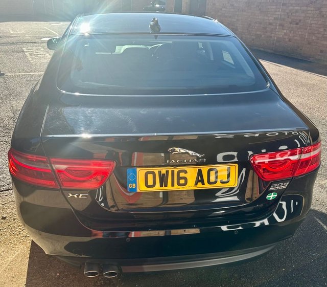 2016 JAGUAR XE 2.0d Portfolio Saloon 4dr Diesel Auto AWD Euro 6 (s/s) (180 ps) - Photo 5