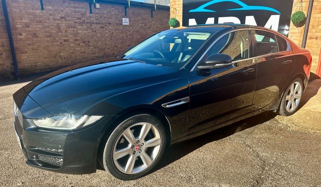 2016 JAGUAR XE 2.0d Portfolio Saloon 4dr Diesel Auto AWD Euro 6 (s/s) (180 ps) - Photo 9