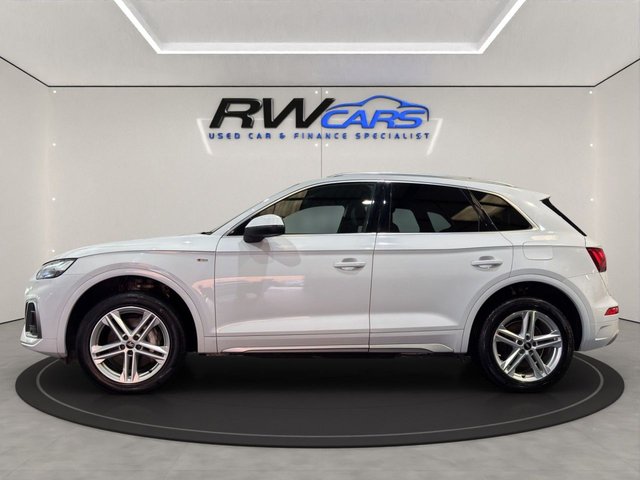 2021 Audi Q5 2L S Line 5dr - Photo 2