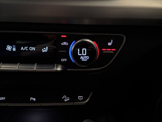 2021 Audi Q5 2L S Line 5dr - Photo 12