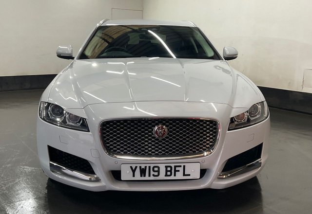 2019 JAGUAR XF 2.0i Portfolio GPF Sportbrake 5dr Petrol Auto Euro 6 (s/s) (250 ps) - Photo 2